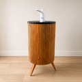 Mueble Raíces / base café y tapa negra
